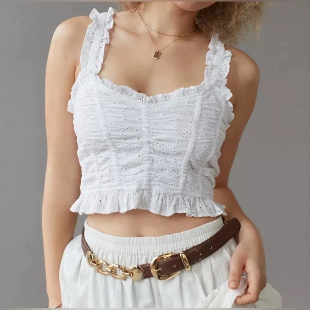 Urban Outfitters White Eyelet Milkmaid Babydoll Cropped Ruched Tank Sz M Cottage